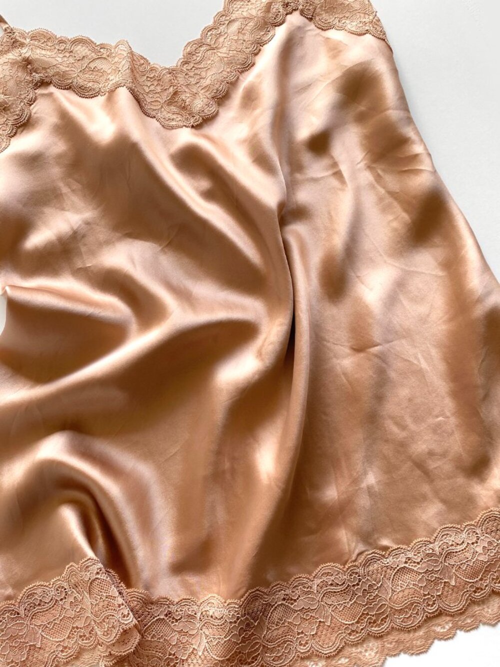 Intimissimi 100% Silk and Lace V-neck Top Size L - Picture 9 of 9
